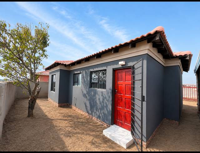 3 BEDROOM HOUSE FOR SALE IN VANDERBIJLPARK CE 4